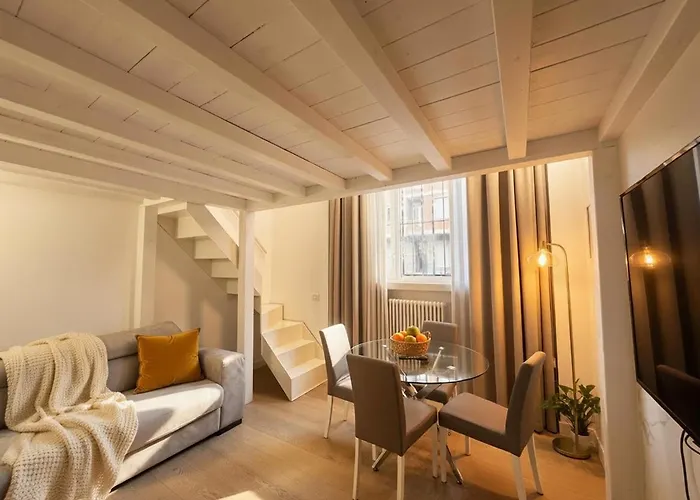 ACasaDiImma nel cuore della Fashion District - Family Loft vicino ai Navigli
